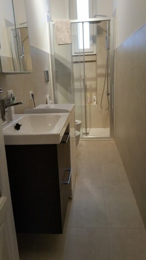 RISTRUTTURAZIONE BAGNO 00 Via Merzario 5 Milano