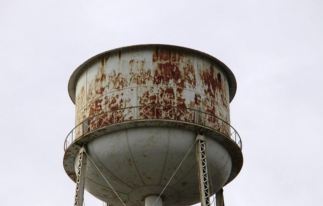 Serbatoi contenenti prodotti chimici e carburanti 11