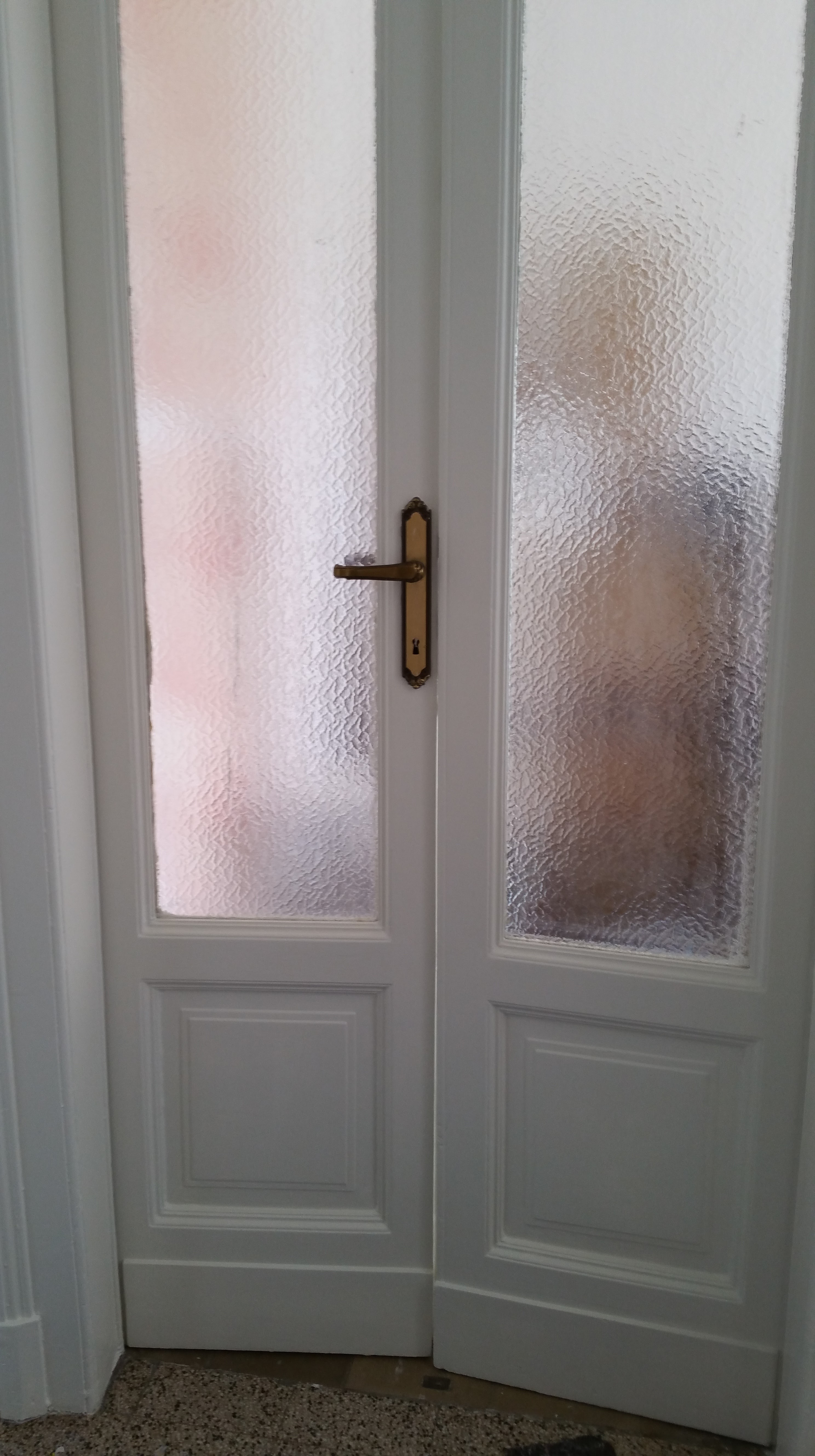 verniciatura porte E Stipiti in legno 02 ristrutturazionmilano.com.jpg